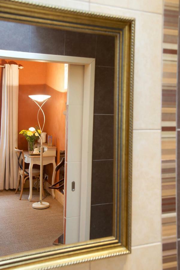 Le Petit Saint-Julien Bed & Breakfast Dış mekan fotoğraf
